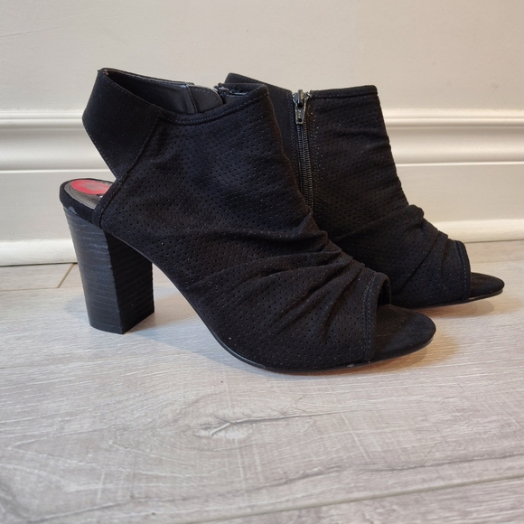 Steve Madden Open-Toe Booties S40 - Picture 1 of 4